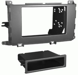 Consola para TOYOTA SIENNA marca METRA modelo 99-8229s