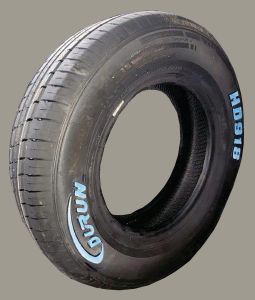 Llanta marca DURUN  modelo  HD918  owl  (86T) TL  medida 185/65 R14